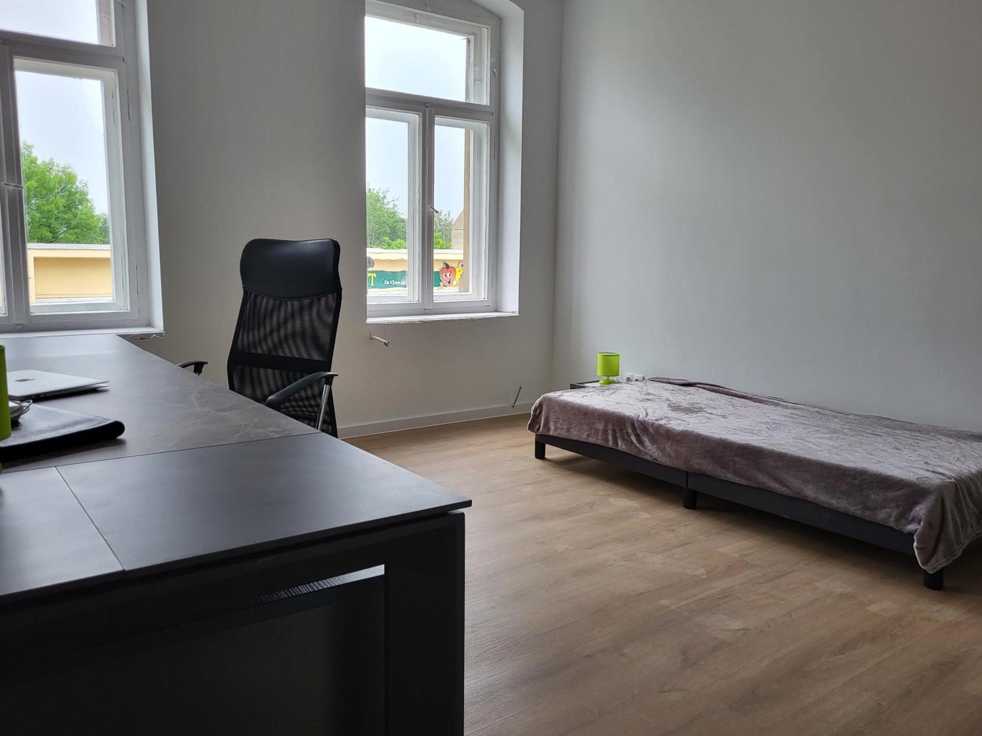 Volkshaus Hbf Wg & Serviced Apartments 치타우 외부 사진