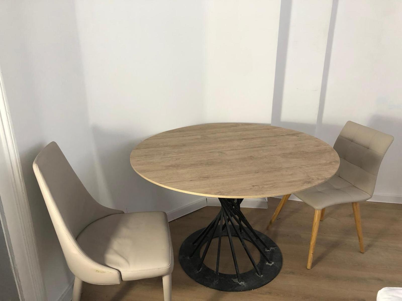 Volkshaus Hbf Wg & Serviced Apartments 치타우 외부 사진