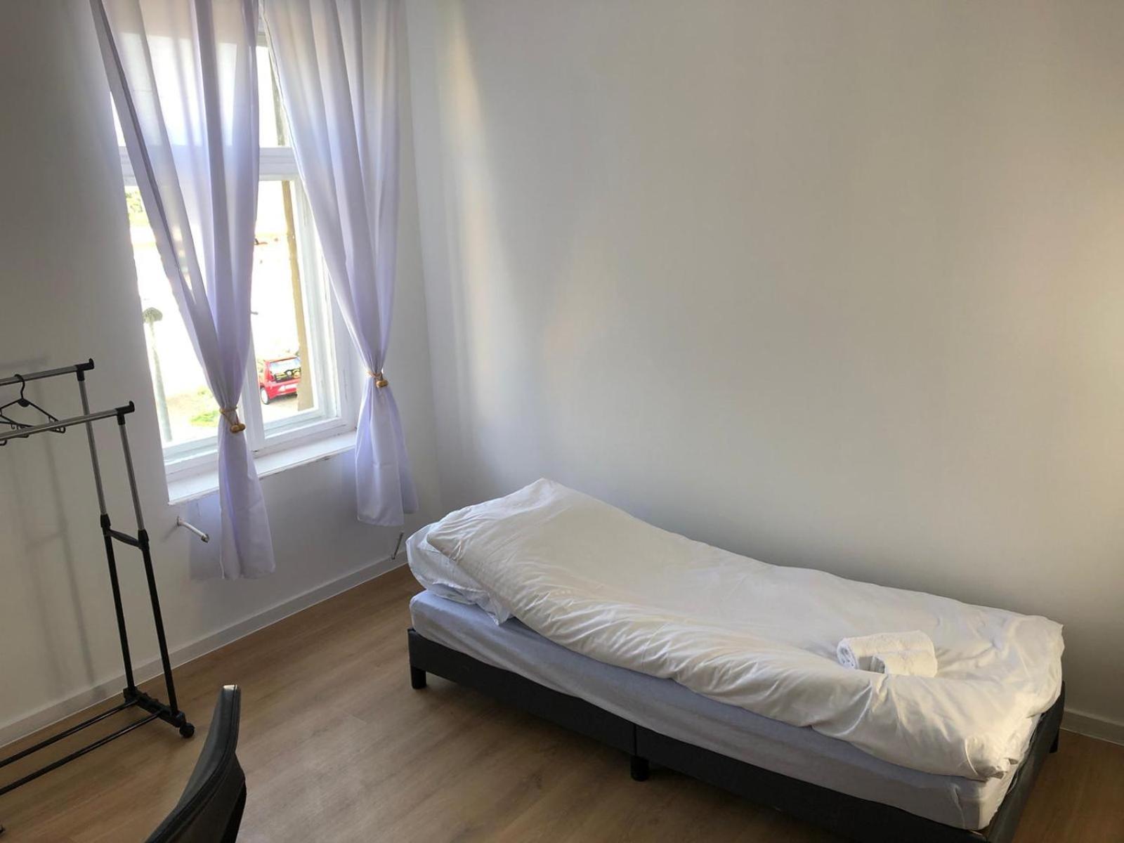 Volkshaus Hbf Wg & Serviced Apartments 치타우 외부 사진