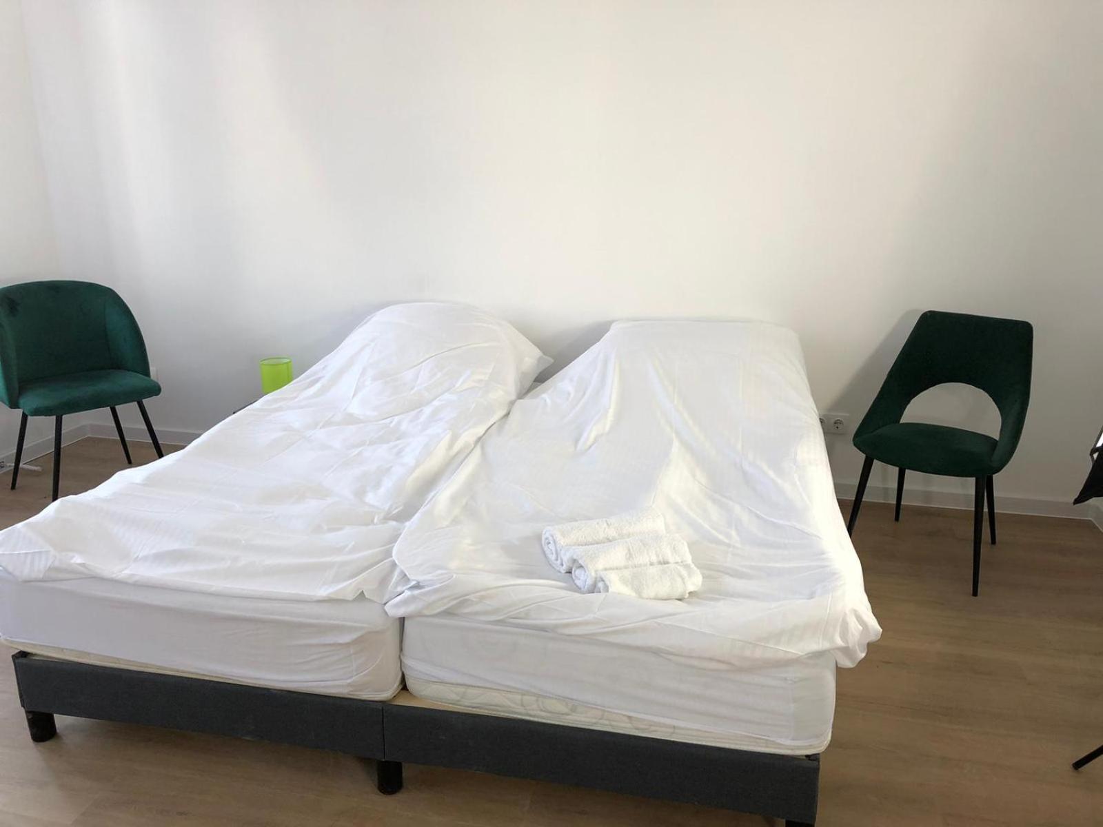 Volkshaus Hbf Wg & Serviced Apartments 치타우 외부 사진