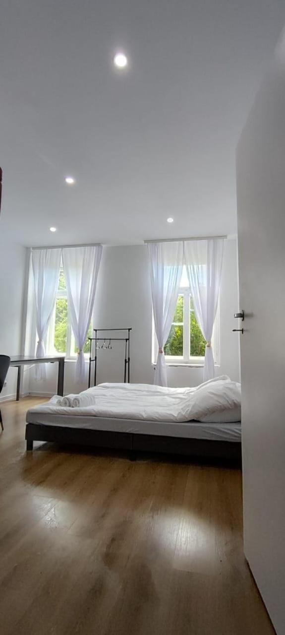Volkshaus Hbf Wg & Serviced Apartments 치타우 외부 사진