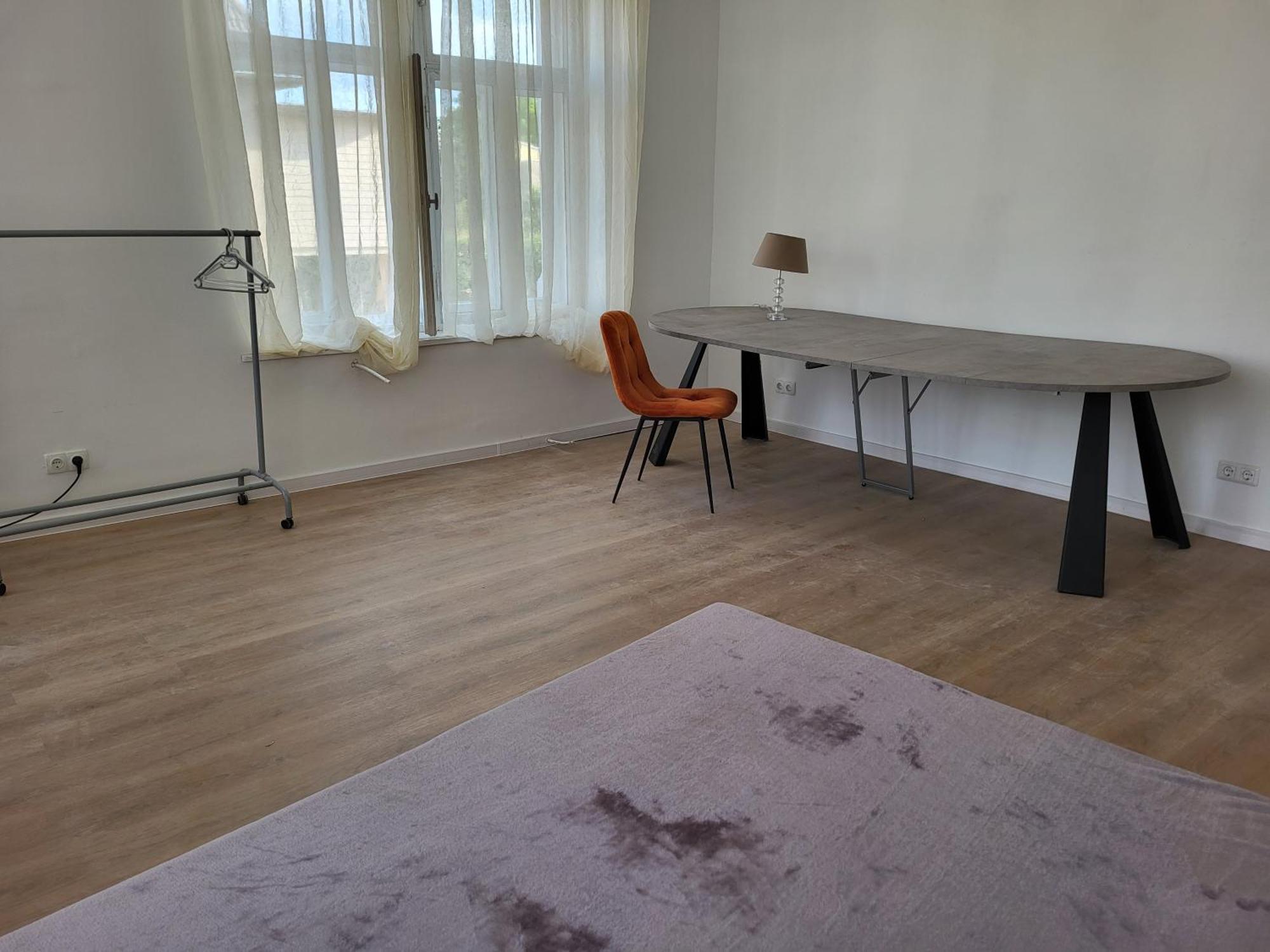 Volkshaus Hbf Wg & Serviced Apartments 치타우 외부 사진