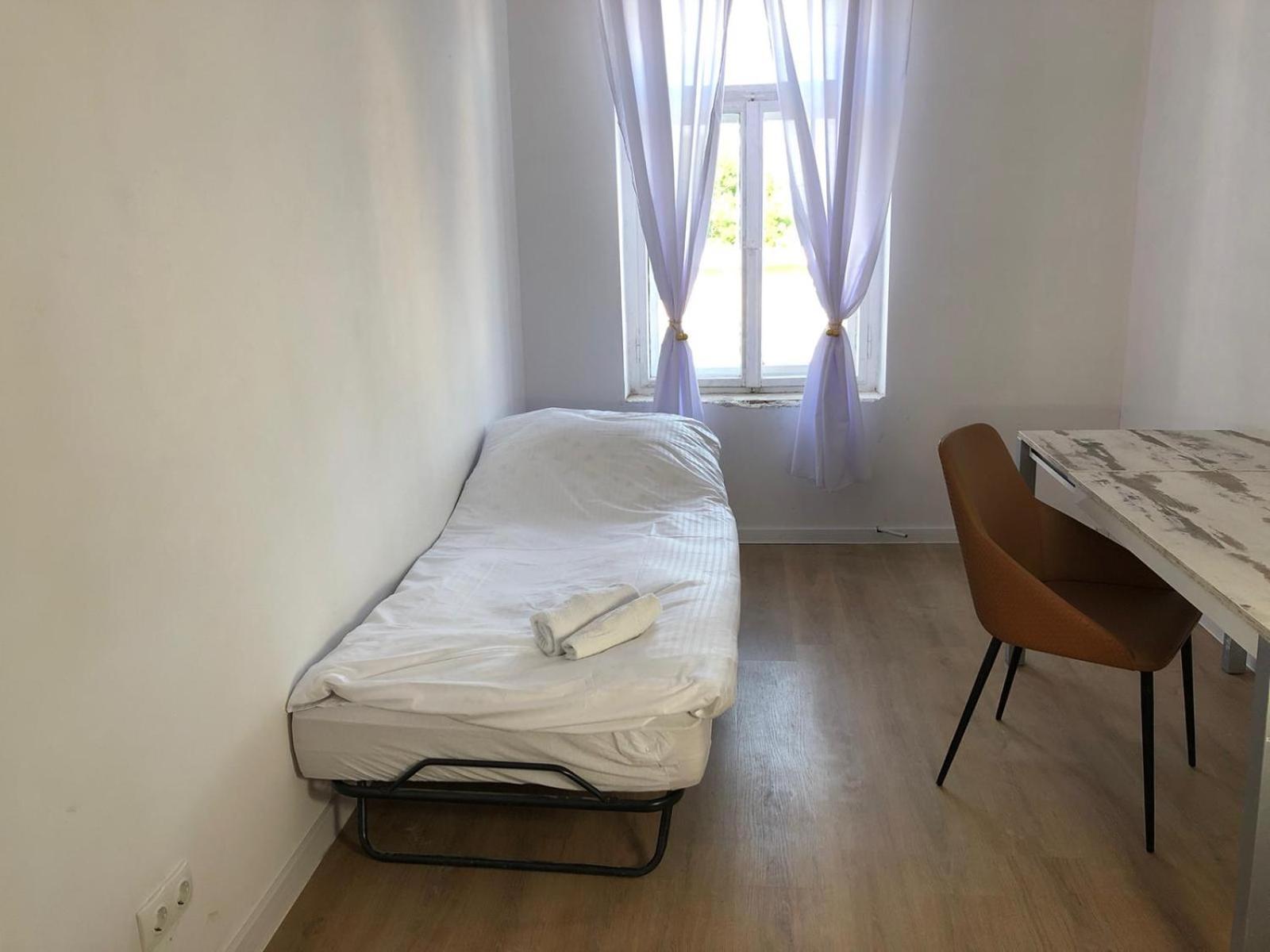 Volkshaus Hbf Wg & Serviced Apartments 치타우 외부 사진