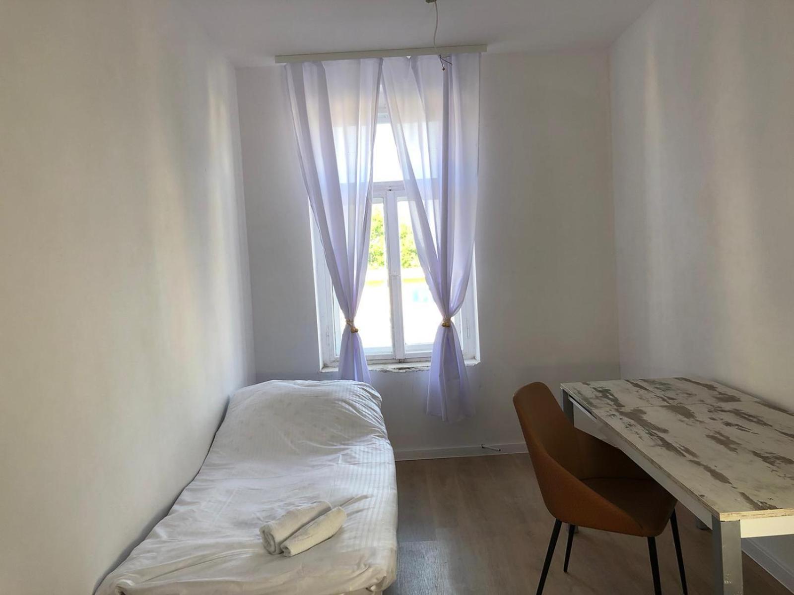 Volkshaus Hbf Wg & Serviced Apartments 치타우 외부 사진